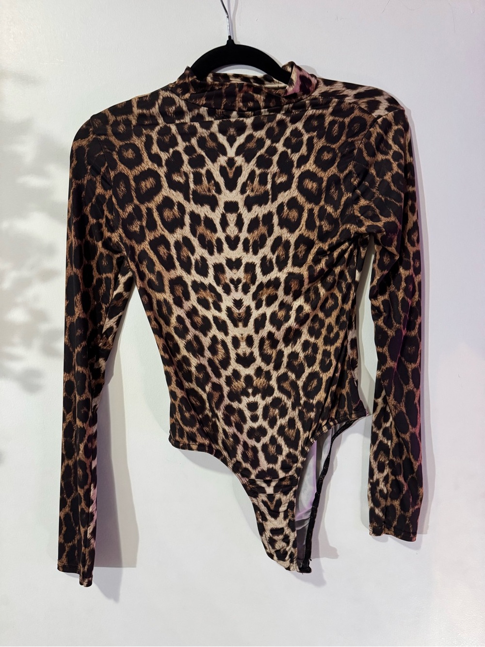 PrettyLittleThing Leopard Print Long Sleeve Bodysuit